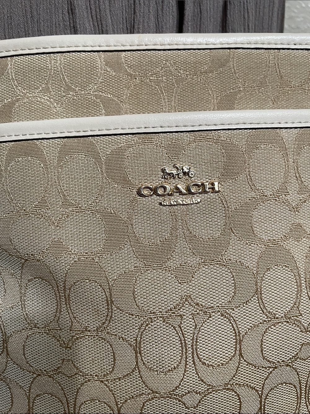 Coach Beige Signature Crossbody Bag - Neutral Canvas Shoulder Purse - Picture 4 of 12